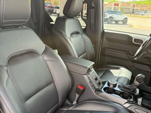 Used 2025 Ford Bronco Outer Banks AWD/4WD image 11