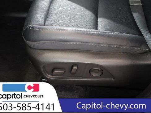 Used 2025 Chevrolet Equinox LT w/ Convenience Package II AWD/4WD image 13
