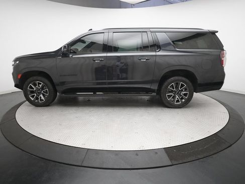 Used 2023 Chevrolet Suburban Z71 w/ Luxury Package AWD/4WD image 25