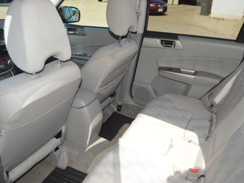 Used 2010 Subaru Forester 2.5X Premium AWD/4WD image 19