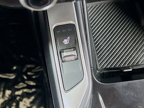 Certified 2024 Kia Sorento S image 21