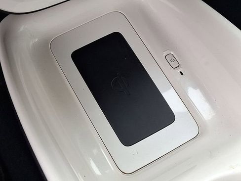 Used 2016 Toyota Prius Four image 24