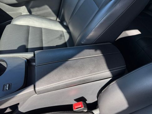 Used 2023 Nissan Rogue SV w/ SV Premium Package image 14