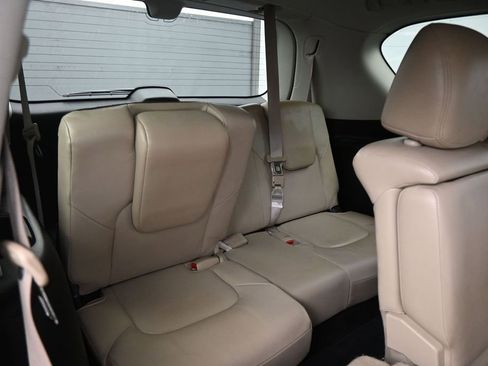 Used 2019 Nissan Armada Platinum w/ Cargo Package RWD image 4