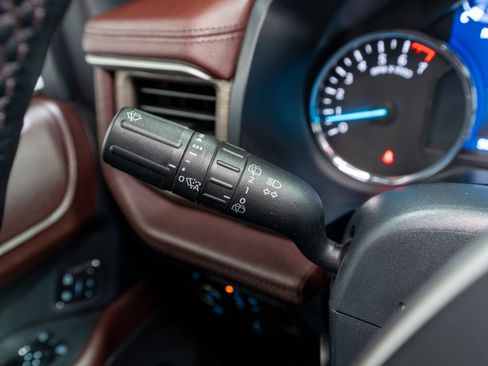 Used 2023 Ford Expedition Max Limited image 32