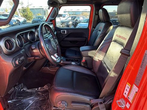 Used 2019 Jeep Wrangler Unlimited Rubicon w/ Cold Weather Group image 16