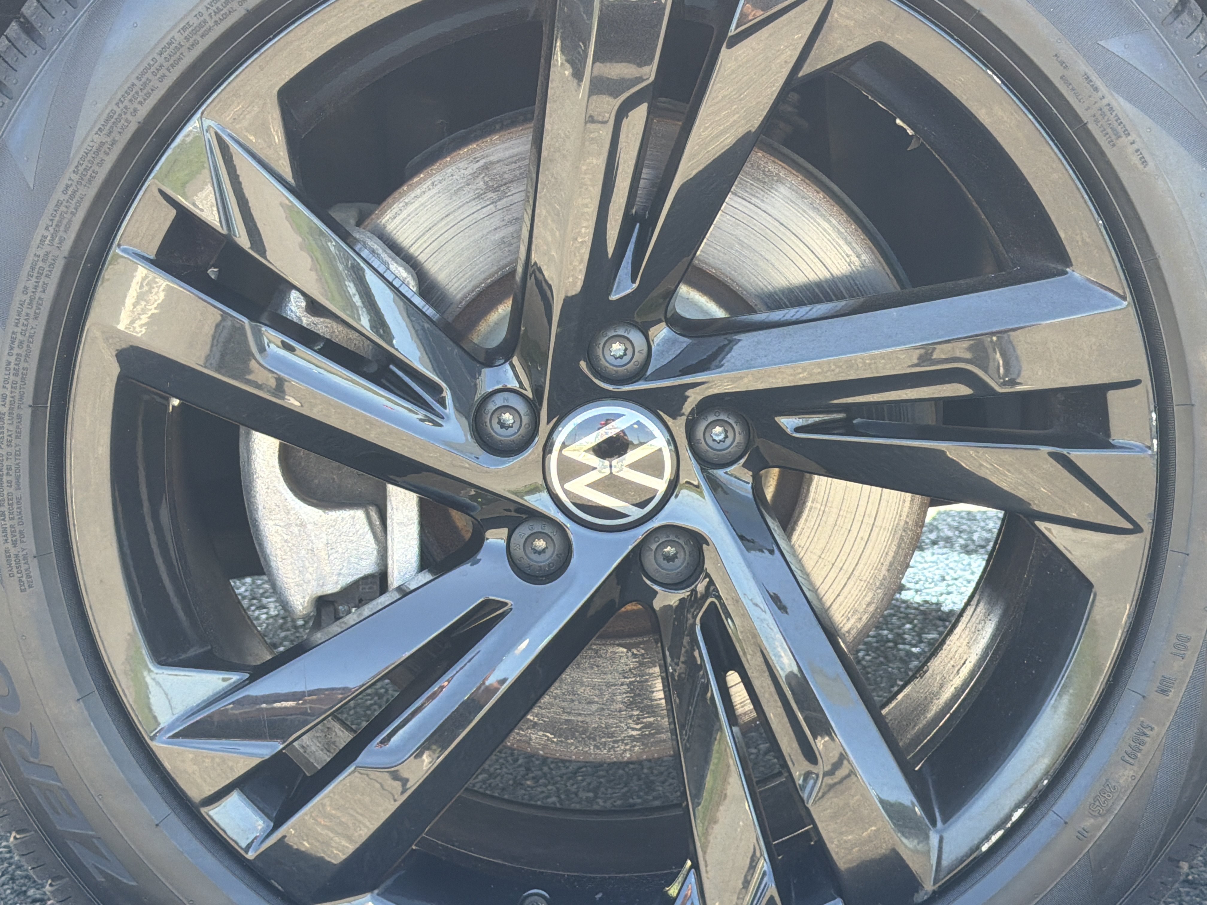 Certified 2023 Volkswagen Tiguan SE R-Line AWD/4WD image 13