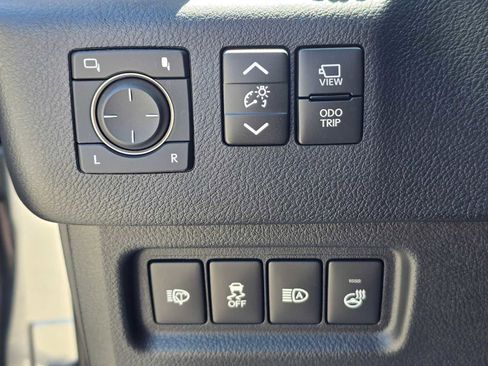 Used 2023 Lexus GX 460 Luxury w/ Sport Design Package AWD/4WD image 35