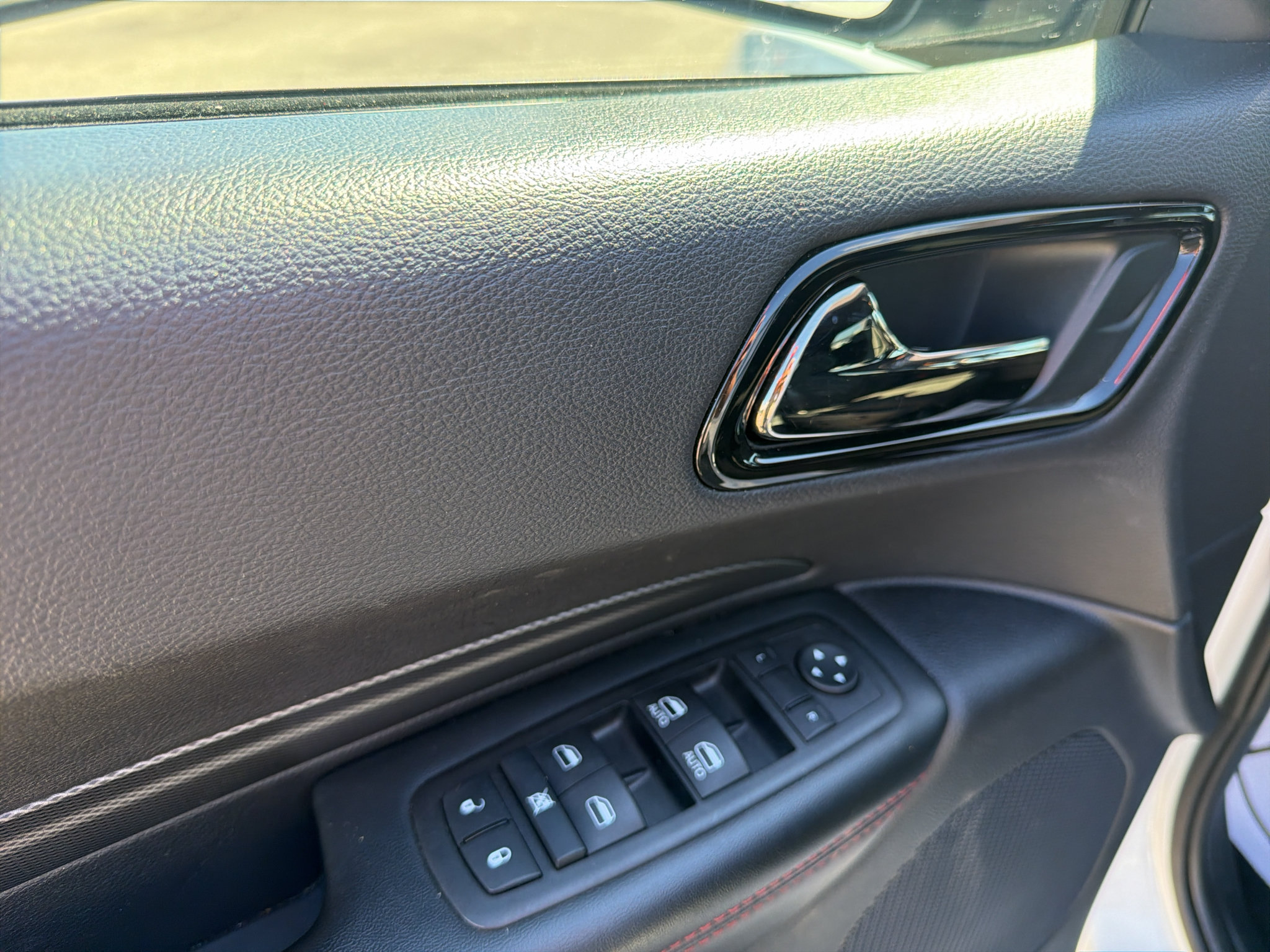 Used 2025 Dodge Durango GT RWD image 15