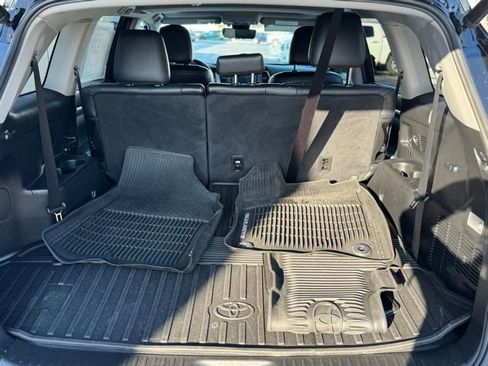 Used 2019 Toyota Highlander Limited image 42