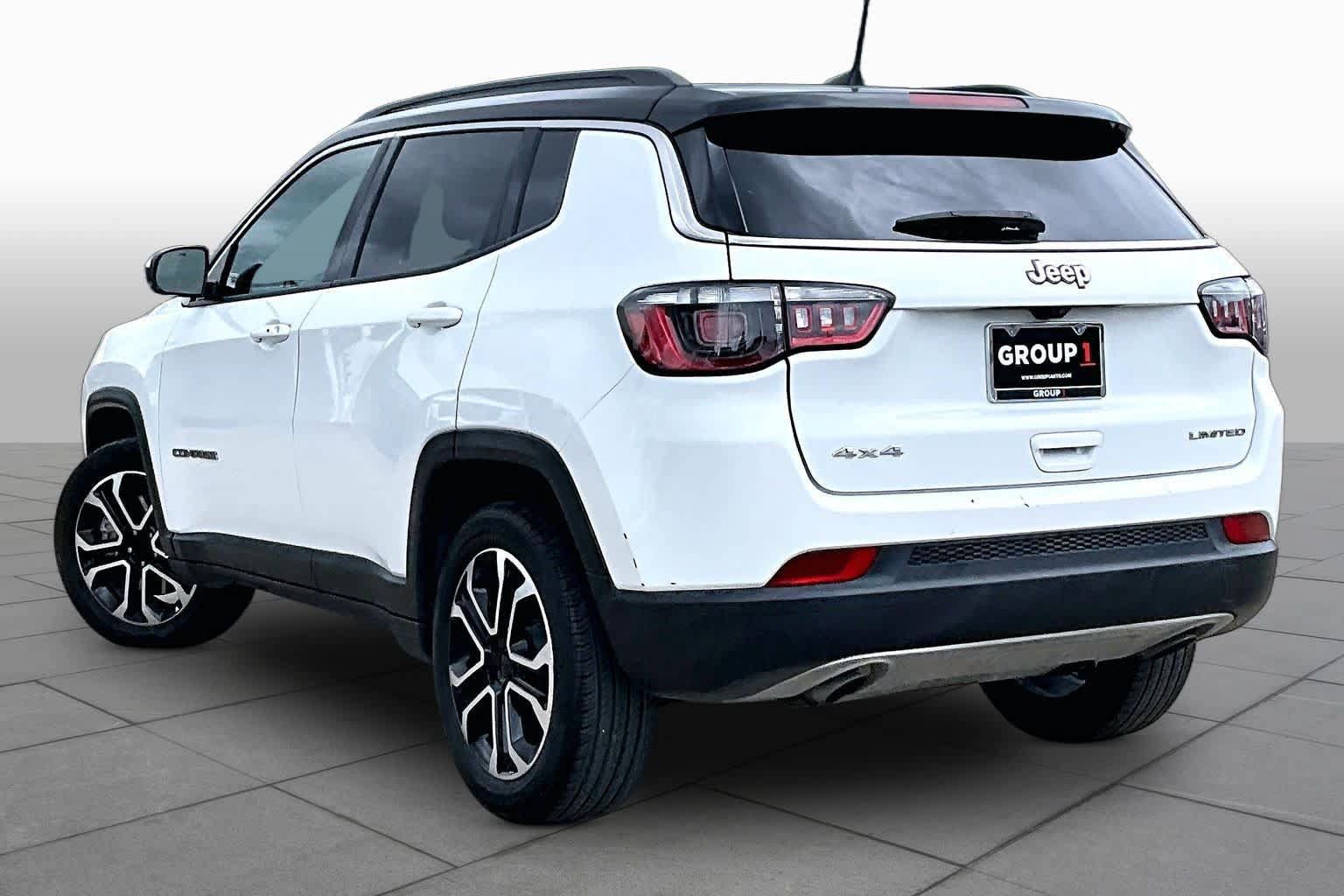 Used 2023 Jeep Compass Limited AWD/4WD image 12