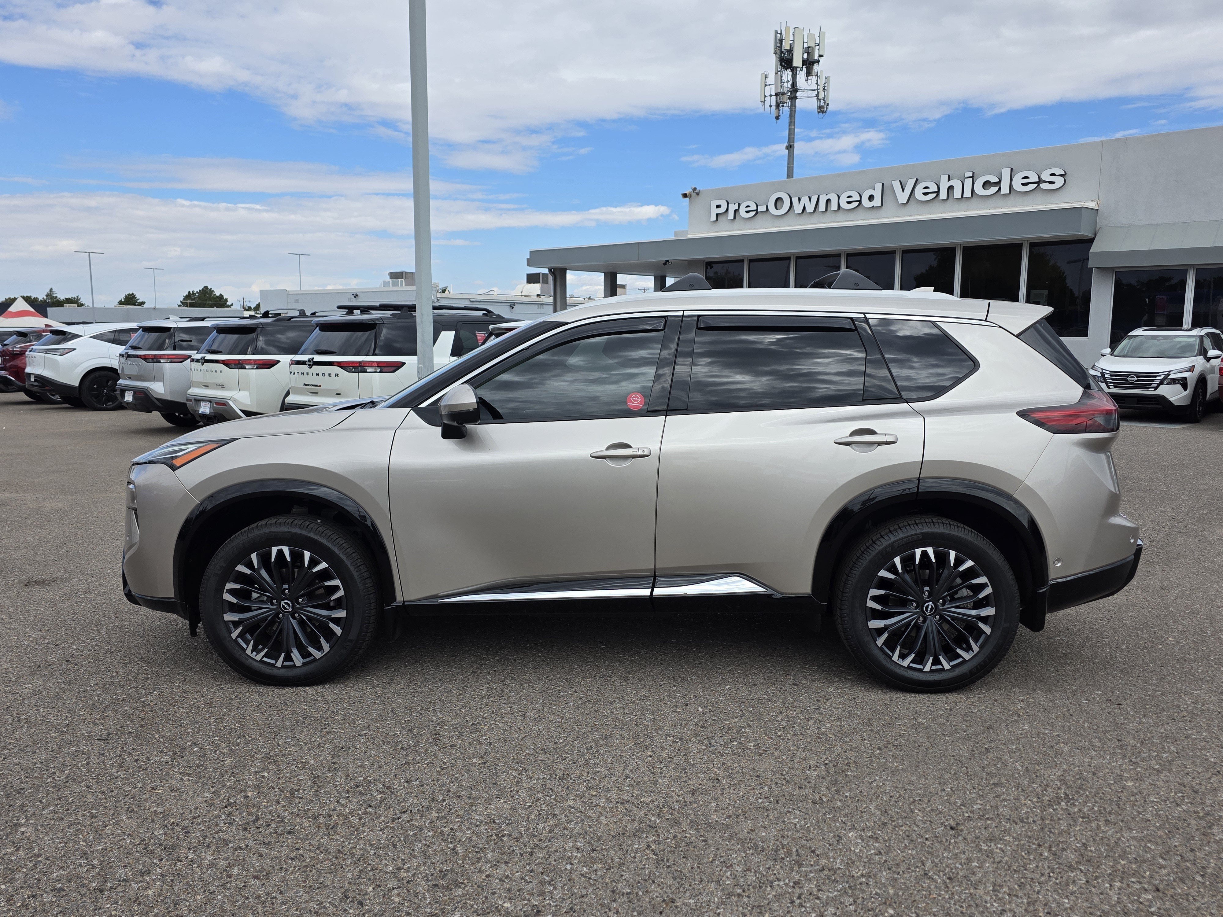 Certified 2026 Nissan Rogue Platinum w/ Platinum Premium Package AWD/4WD image 37