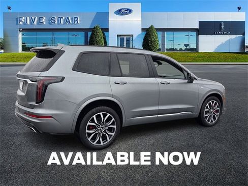 Used 2025 Cadillac XT6 Sport w/ Technology Package image 8