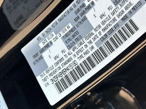 Used 2024 MAZDA MAZDA3 s FWD image 26