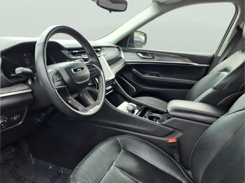 Used 2022 Jeep Grand Cherokee L Limited AWD/4WD image 17