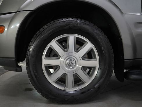 Used 2005 Buick Rainier CXL image 31