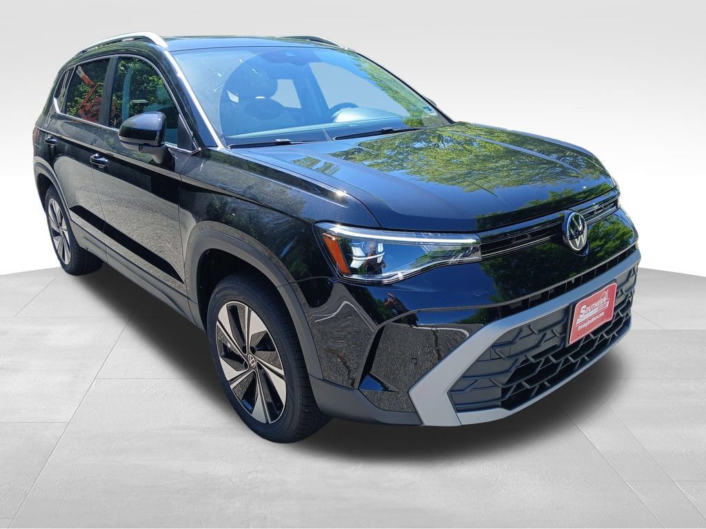 New 2026 Volkswagen Taos SE AWD/4WD image 7