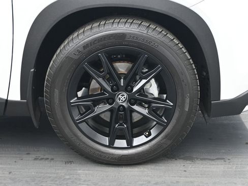 Used 2024 Toyota Grand Highlander AWD Hybrid image 25