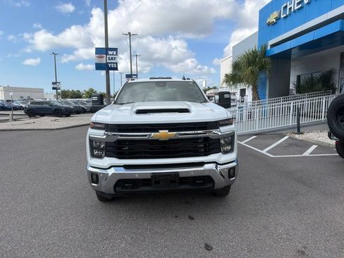Used 2025 Chevrolet Silverado 3500 LT w/ Safety Package AWD/4WD image 2