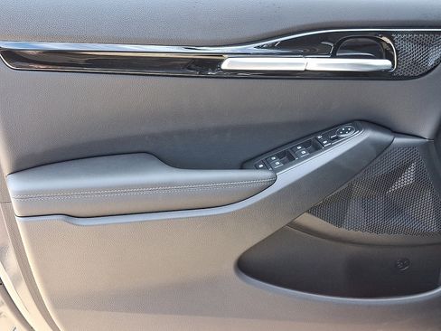 New 2025 Kia Seltos X-Line image 8