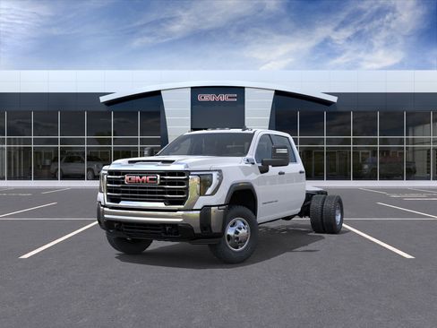 New 2026 GMC Sierra 3500 Pro w/ Convenience Package AWD/4WD image 9
