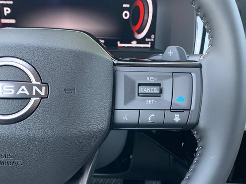 New 2026 Nissan Pathfinder SL w/ SL Premium Package FWD image 11