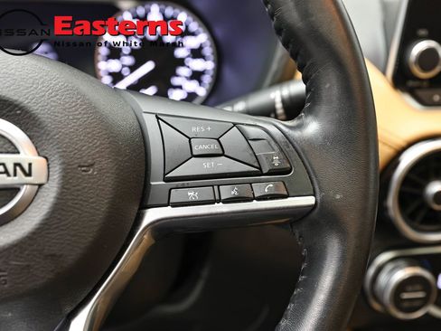 Used 2020 Nissan Sentra SV w/ SV Premium Package FWD image 16
