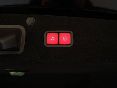 Used 2019 Mercedes-Benz S 63 AMG S 4MATIC Sedan image 31