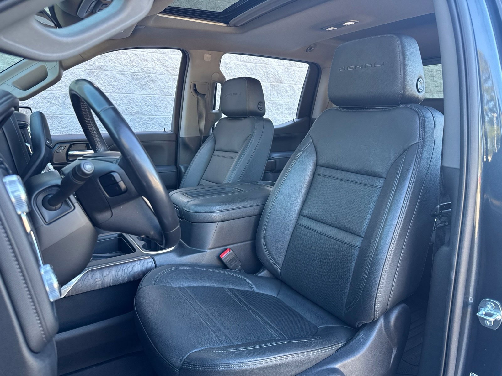Used 2022 GMC Sierra 1500 Denali w/ Driver Alert Package II AWD/4WD image 29