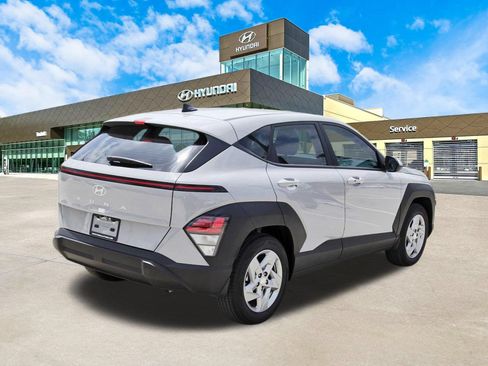 Certified 2026 Hyundai Kona SE FWD image 5
