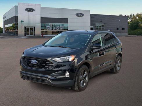 Used 2023 Ford Edge SEL w/ Sport Appearance Package image 5