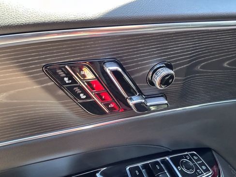 Used 2024 Cadillac Lyriq Sport RWD image 12