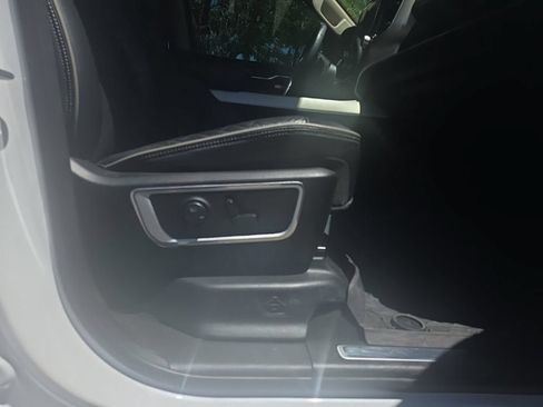 Used 2019 RAM 1500 Laramie RWD image 25