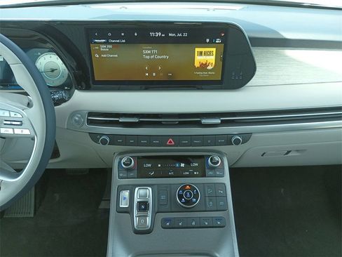 Used 2024 Hyundai Palisade Calligraphy image 4