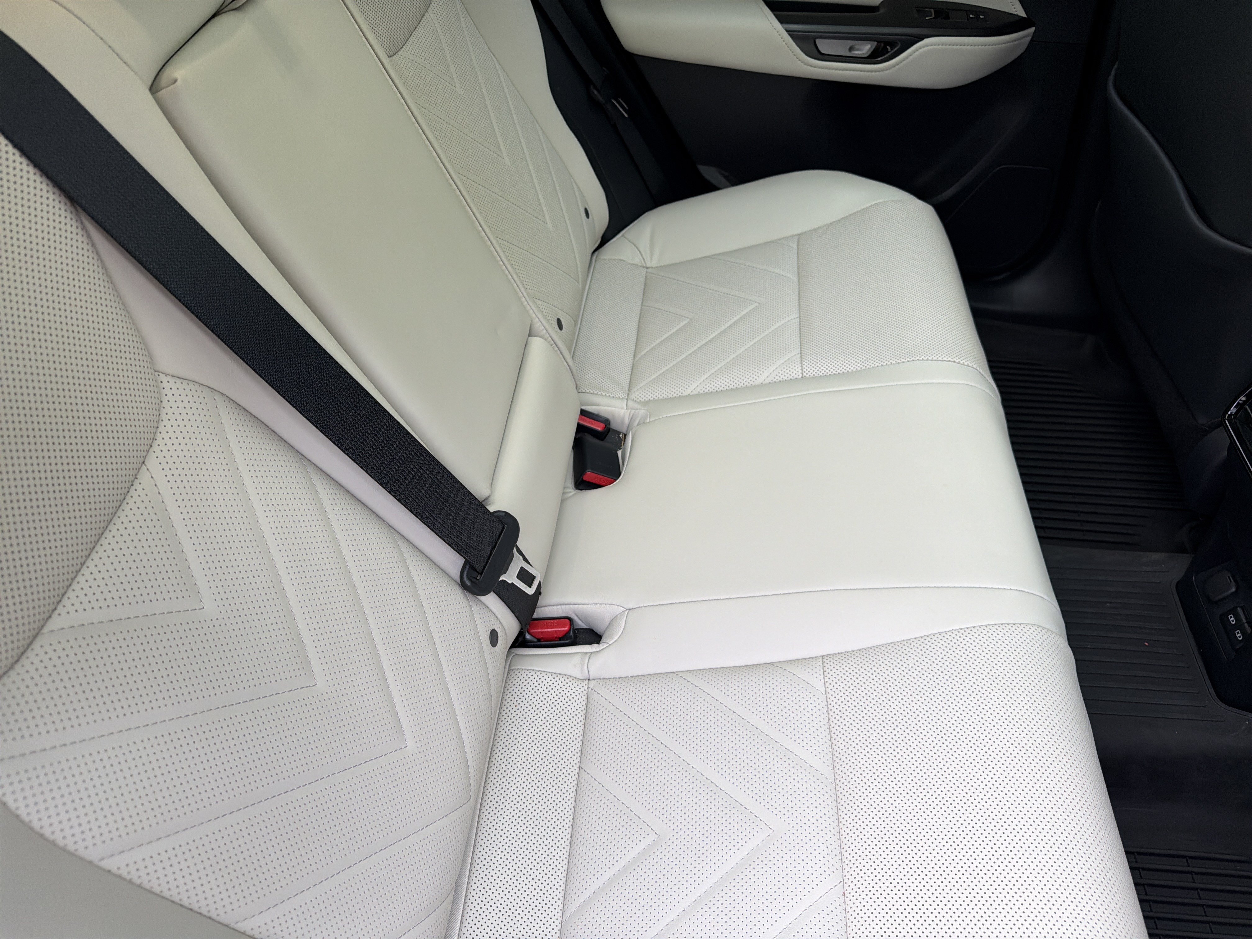 Used 2025 Lexus NX 350h AWD w/ Accessory Package (2T) image 37