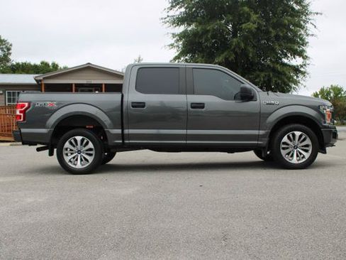 Used 2018 Ford F150 XL w/ Equipment Group 101A Mid AWD/4WD image 4