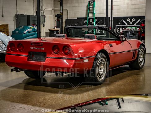 Used 1986 Chevrolet Corvette Convertible image 9