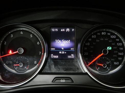 Used 2019 Volkswagen Atlas SE w/ Towing Package image 14