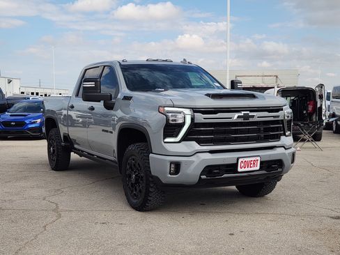 Used 2024 Chevrolet Silverado 2500 LTZ w/ LTZ Plus Package AWD/4WD image 3