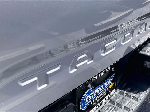 Used 2020 Toyota Tacoma TRD Sport image 8