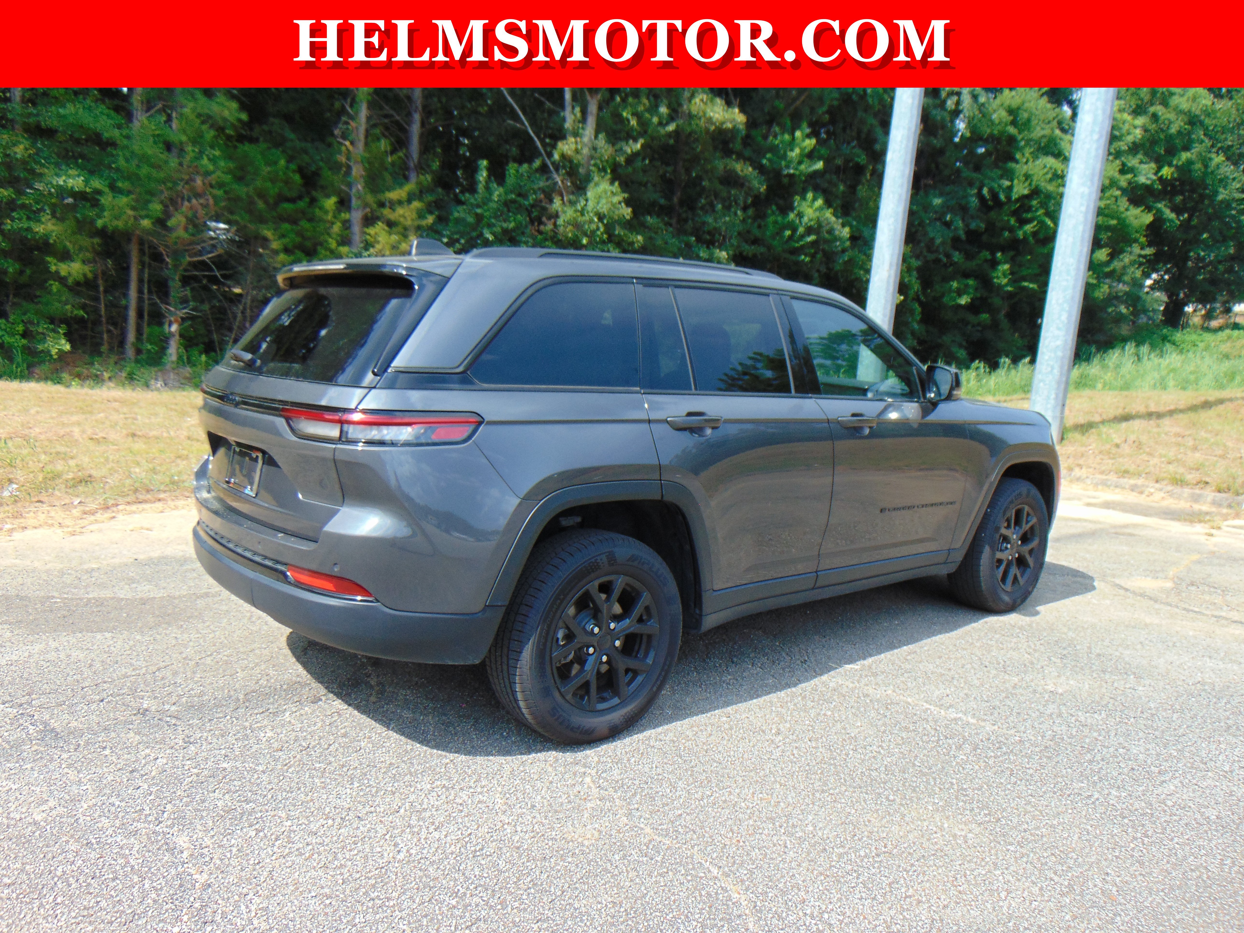 Certified 2024 Jeep Grand Cherokee Altitude RWD image 15