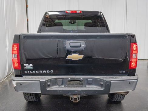 Used 2010 Chevrolet Silverado 1500 LTZ w/ Z71 Appearance Package AWD/4WD image 3
