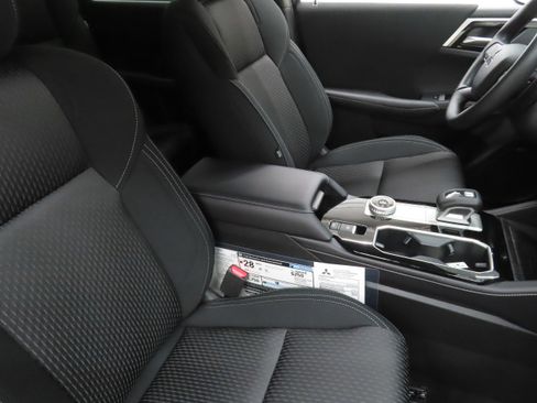 New 2026 Mitsubishi Outlander ES FWD image 26