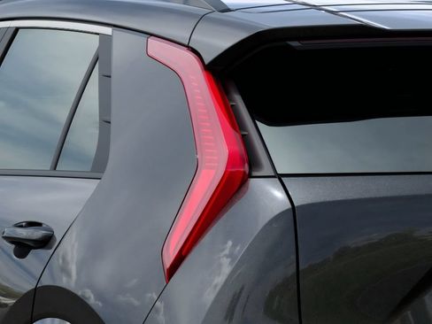 New 2026 Kia Niro Wind w/ Wind Preserve Package FWD image 11