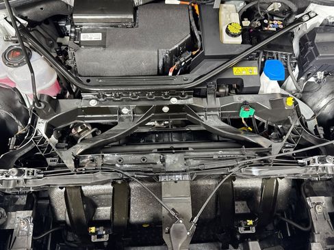 Used 2024 Audi Q4 e-tron Premium Plus image 29