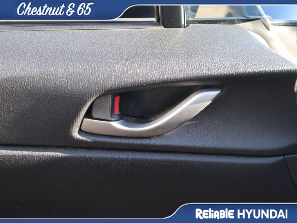 Used 2023 MAZDA MX-5 Miata Sport RWD image 18