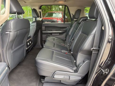 Used 2024 Ford Expedition Max XLT AWD/4WD image 24