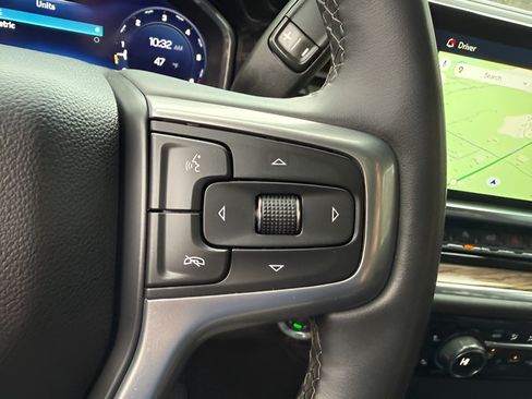 Used 2025 Chevrolet Silverado 1500 LT AWD/4WD image 15