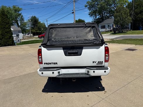 Used 2019 Nissan Frontier SV w/ Value Truck Package AWD/4WD image 7