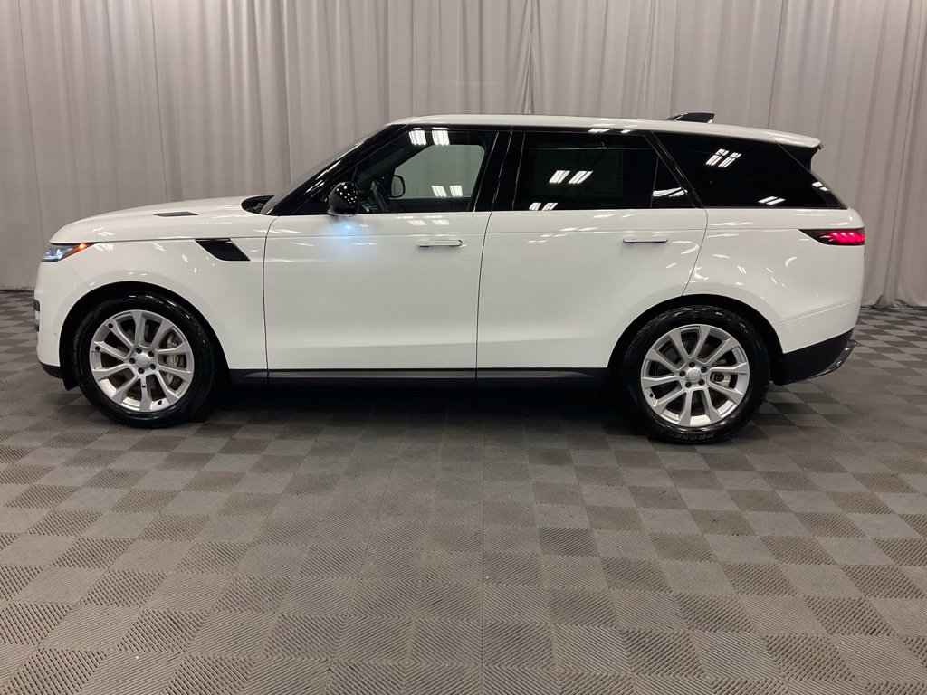 Used 2025 Land Rover Range Rover Sport SE AWD/4WD image 14